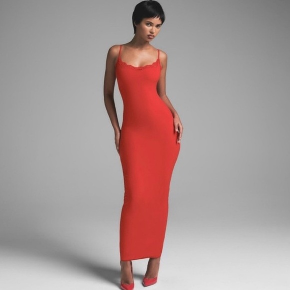 NWT Skims Fits Everybody Lace Long Slip Dress Red - Picture 1 of 7